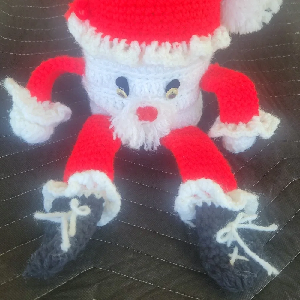 Christmas Santa Claus Handmade Toilet Paper Cover Crochet Bathroom Vtg 1980s